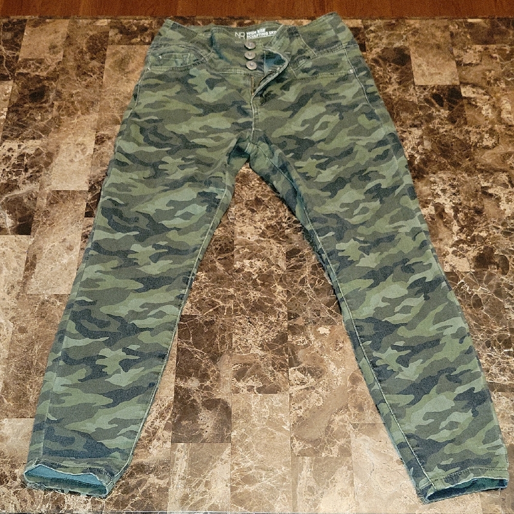 Junior Camouflage Green Pants